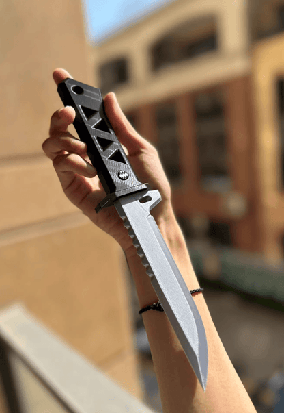 Xenohunter Knife Valorant Prop IRL l High-Quality Cosplay & Collectible - The Night Market