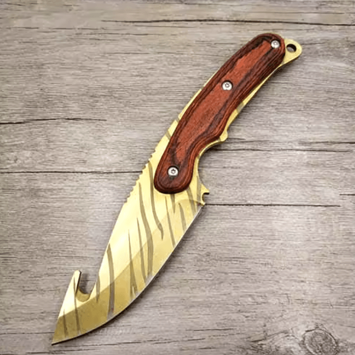 CS2 Gut Knife IRL l Counter-Strike 2 Knife Skin Replica - The Night Market