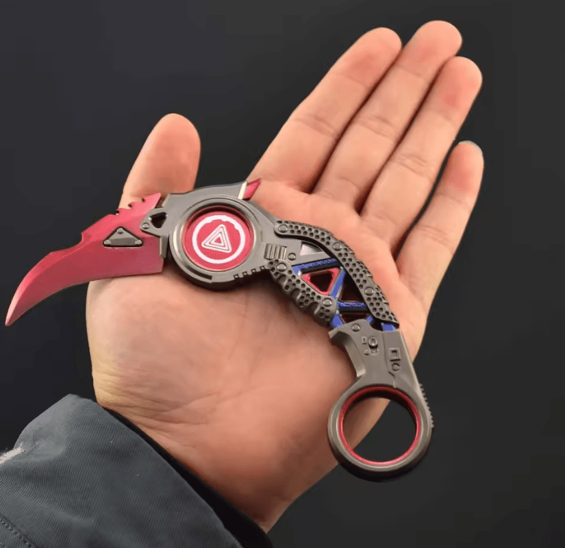 Apex Legends Raptor Heirloom Knife Skin IRL l Apex Legends Props In Re ...