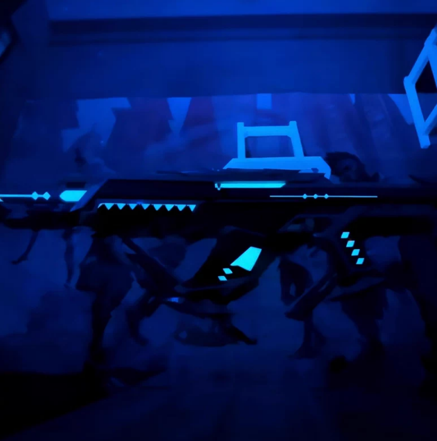Night Market LED Kuronami Vandal – Real-Life Rifle Replica | Illuminated Gaming Display Prop & Collectible