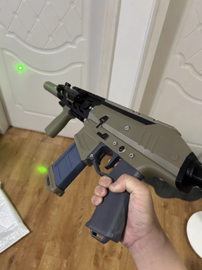Night Market Solid Camo Recon Phantom w/ Laser – Real-Life Tactical Rifle Replica | Gaming Display Prop & Collectible
